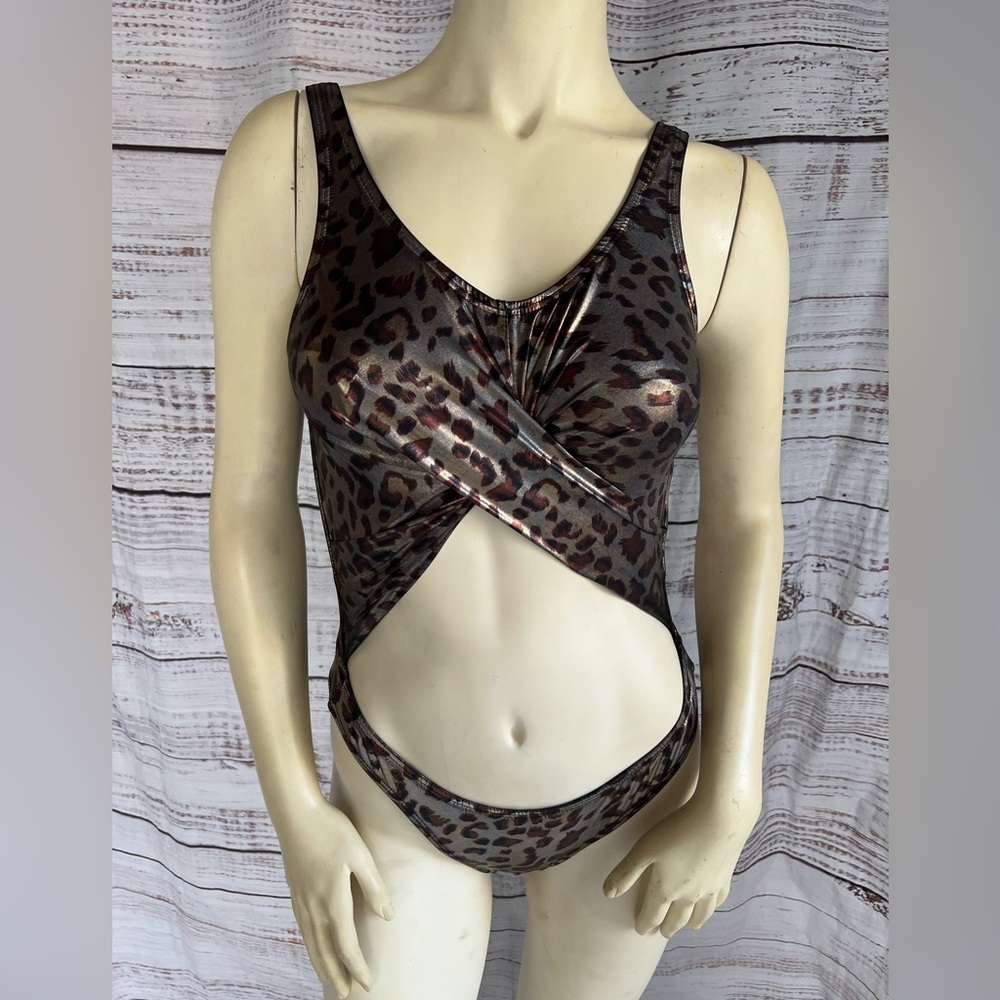 Ris-K Leopard Print Keyhole One Piece Swimsuit